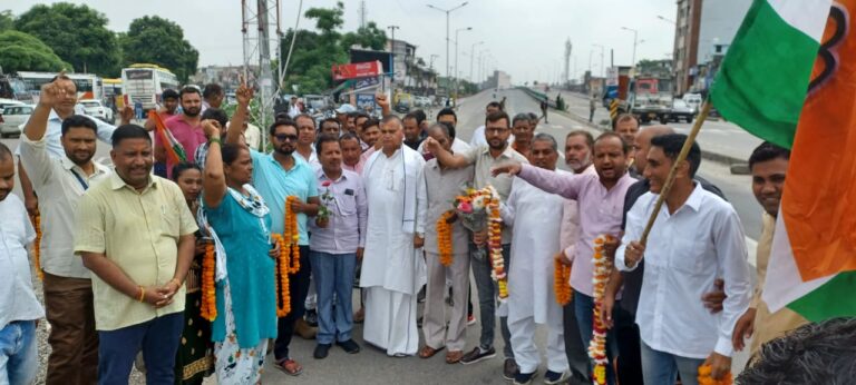 हरिद्वार पहुंचे प्रदेश प्रभारी देवेंद्र यादव , कांग्रेस कार्यकर्ताओं ने किया जोरदार स्वागत