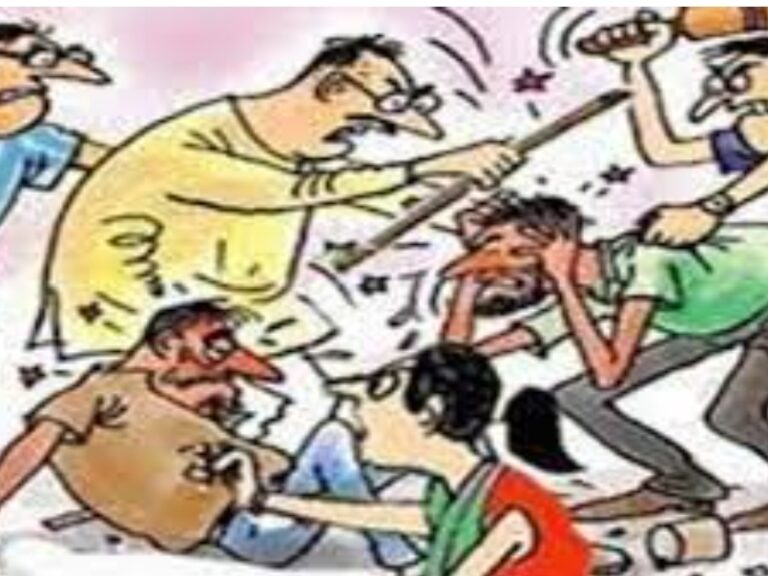 देर रात खनन माफिया और ग्रामीणों में हुई मारपीट, पूर्व कैबिनेट मंत्री के समर्थक बताए जा रहे हैं माफिया