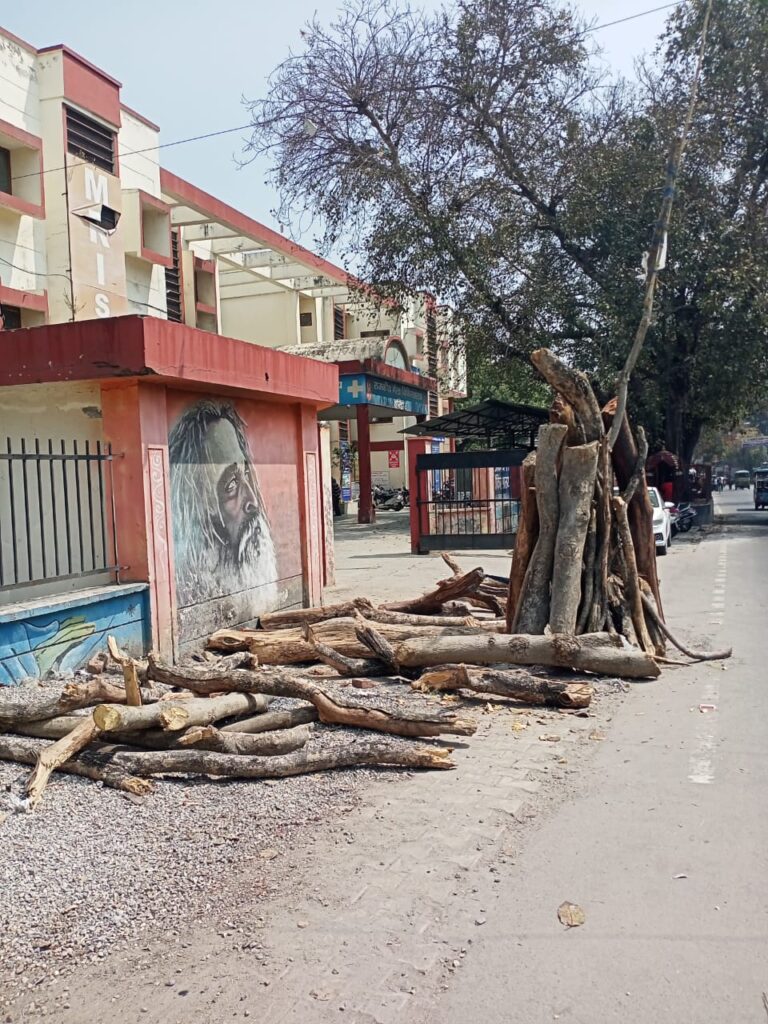 चोरी और सीनाजोरी, मामले में मुकदमा दर्ज