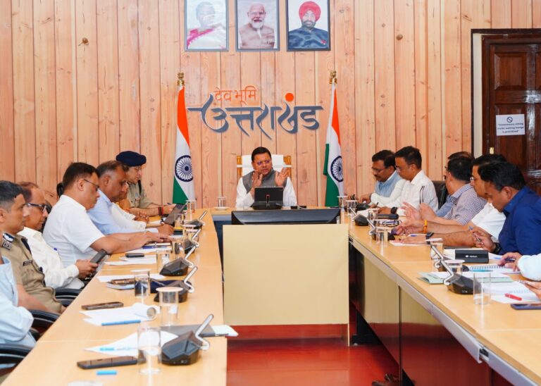 सीएम ने शासकीय आवास में उच्चाधिकारियों के साथ की हाईलेवल बैठक , दिए कई अहम निर्देश