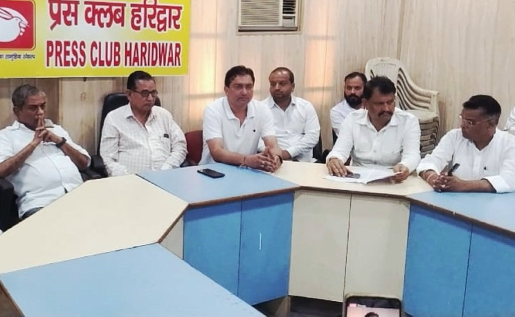 कांग्रेसियों ने पत्रकार वार्ता में पुलिसिया जांच पर उठाये सवाल , भाजपा सरकार पर भी लगाए गंभीर आरोप